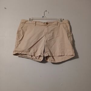 Old Navy Ladies Tan Shorts. Size 16.